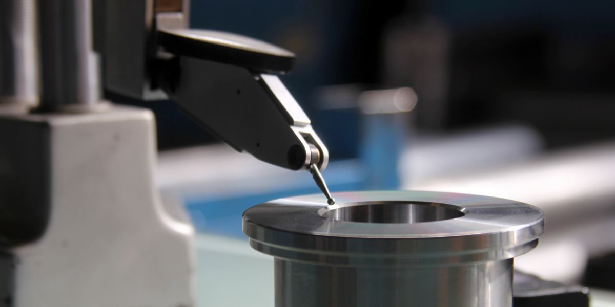 High quality CNC milled components with 10 microns tolerances